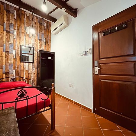 New Great Shanghai Female Hostel Джорджтаун Екстер'єр фото