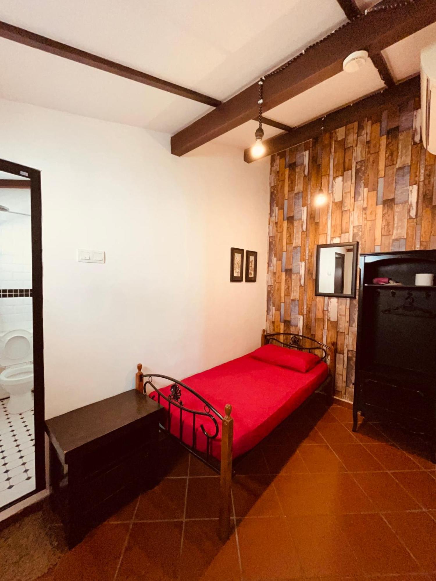 New Great Shanghai Female Hostel Джорджтаун Екстер'єр фото
